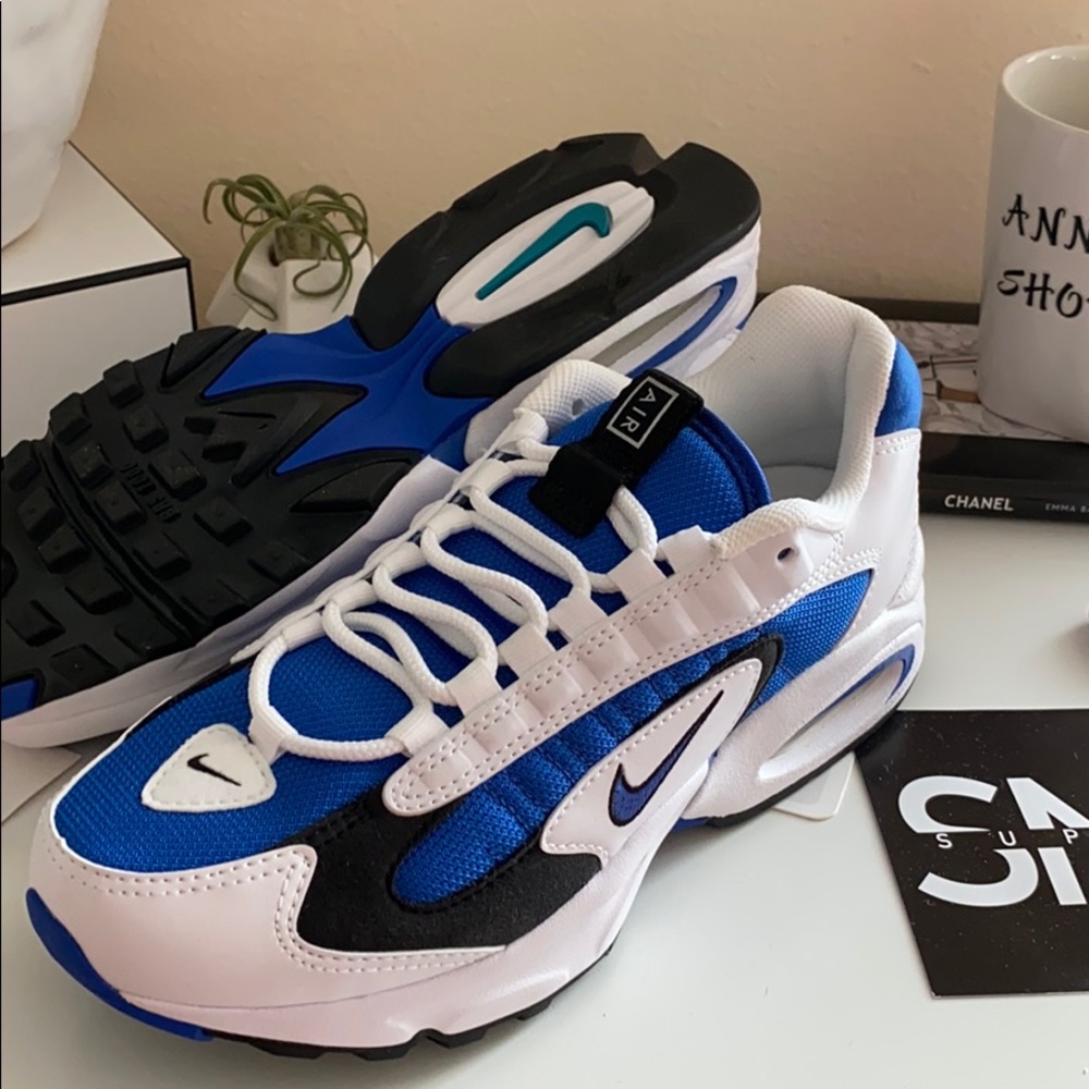 NWT Nike Air Max triax sneakers - Picture 9 of 9